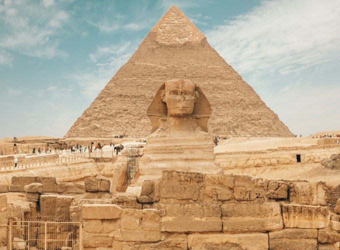 Day Tour to Giza Pyramids & Egyptian Museum in Cairo